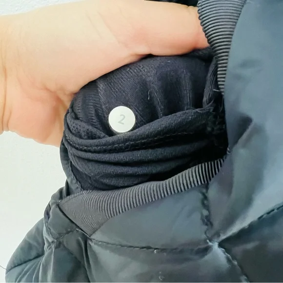 Lululemon The Fluffiest Vest - Picture 8 of 8